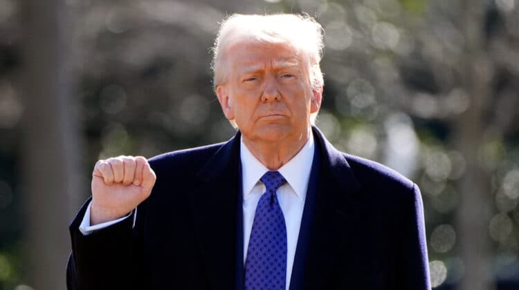 Bancnota de 250 de dolari cu Trump necesită aprobarea Congresului
