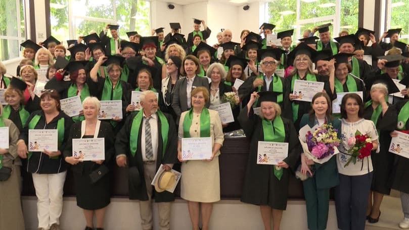 90 de seniori din Moldova au absolvit programul Universitatea Vârstei a Treia