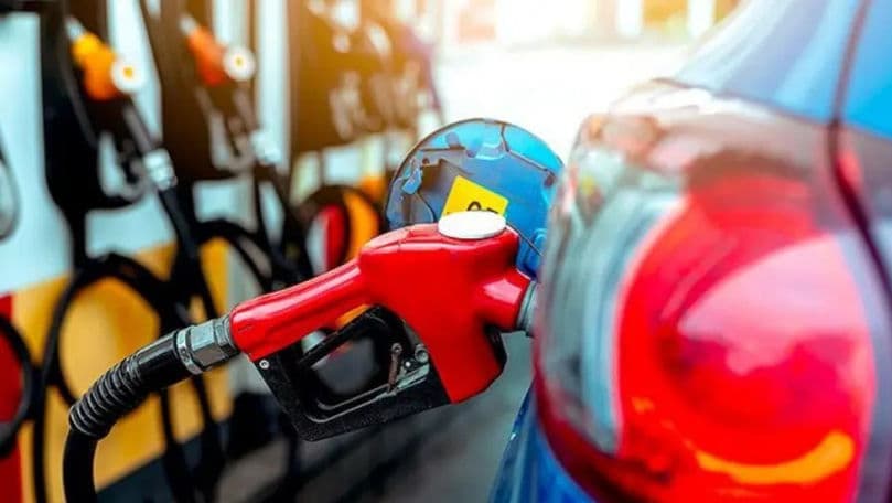 Prețurile la benzină și motorină continuă să scadă în Moldova