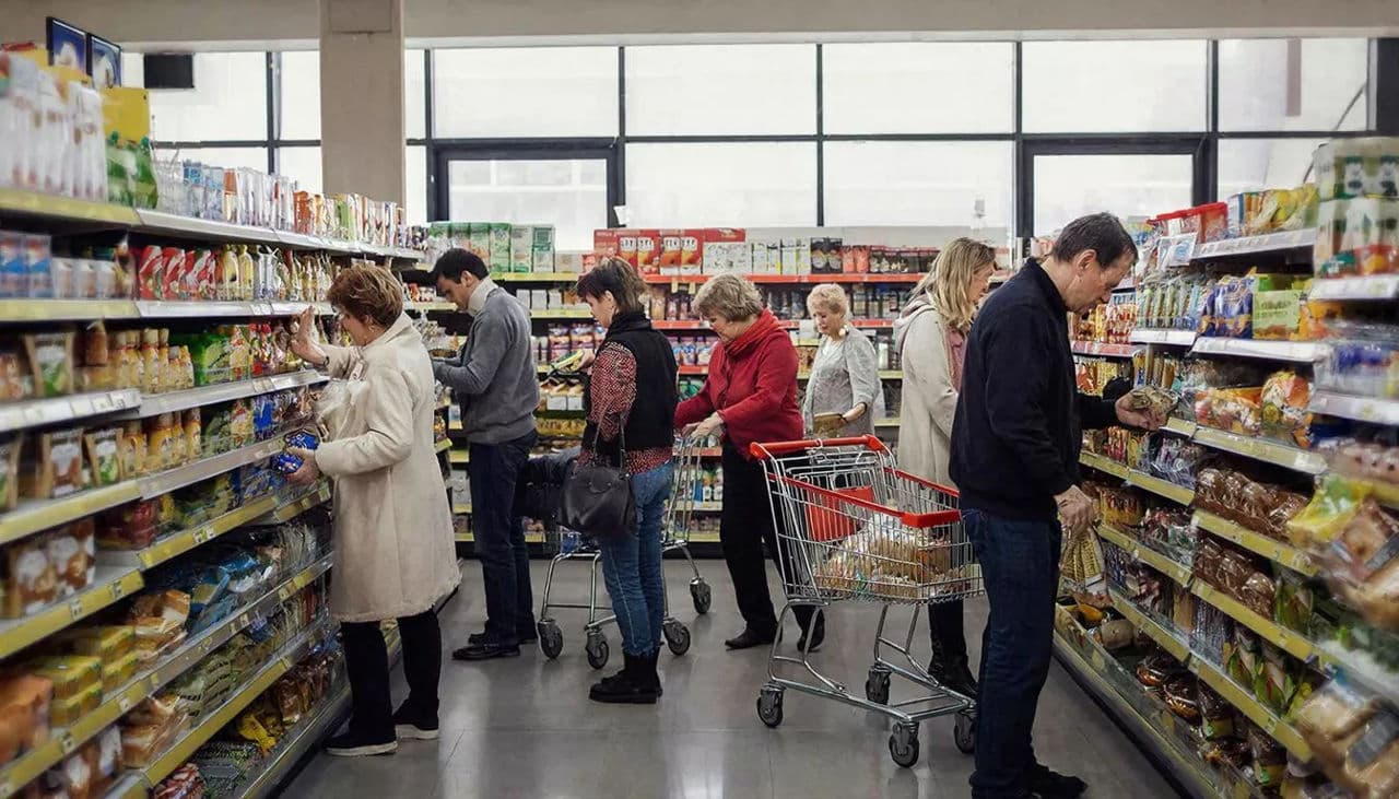 Consumul în România continuă să scadă: chiar și Paștele nu a revitalizat comerțul