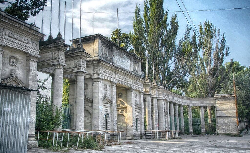 Moldova va transfera fostul Stadion Republican către SUA pentru ambasadă