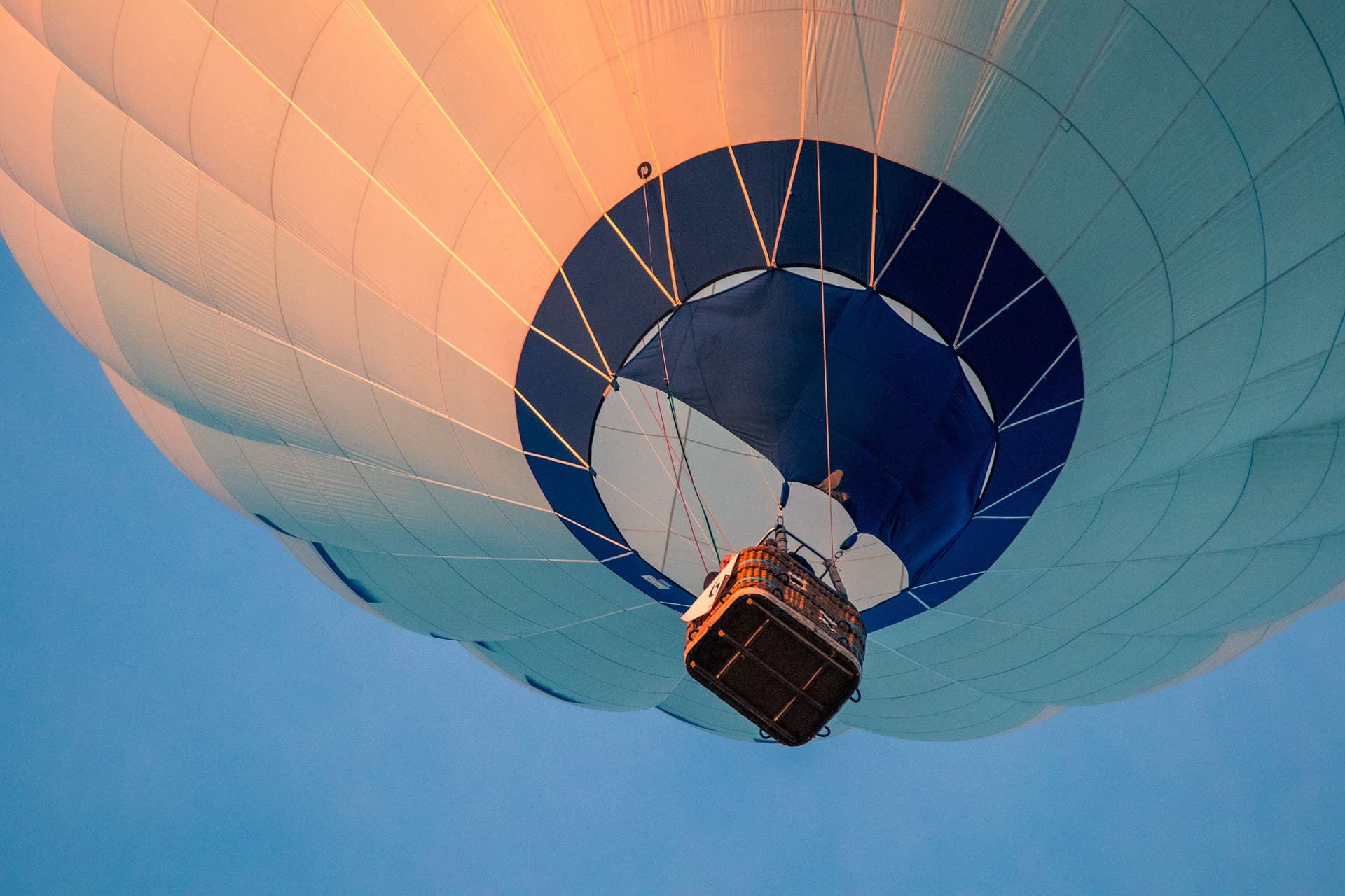 Balon turistic de 86.400 de euro, achiziționat de Primăria Turnu Măgurele, stă nefolosit