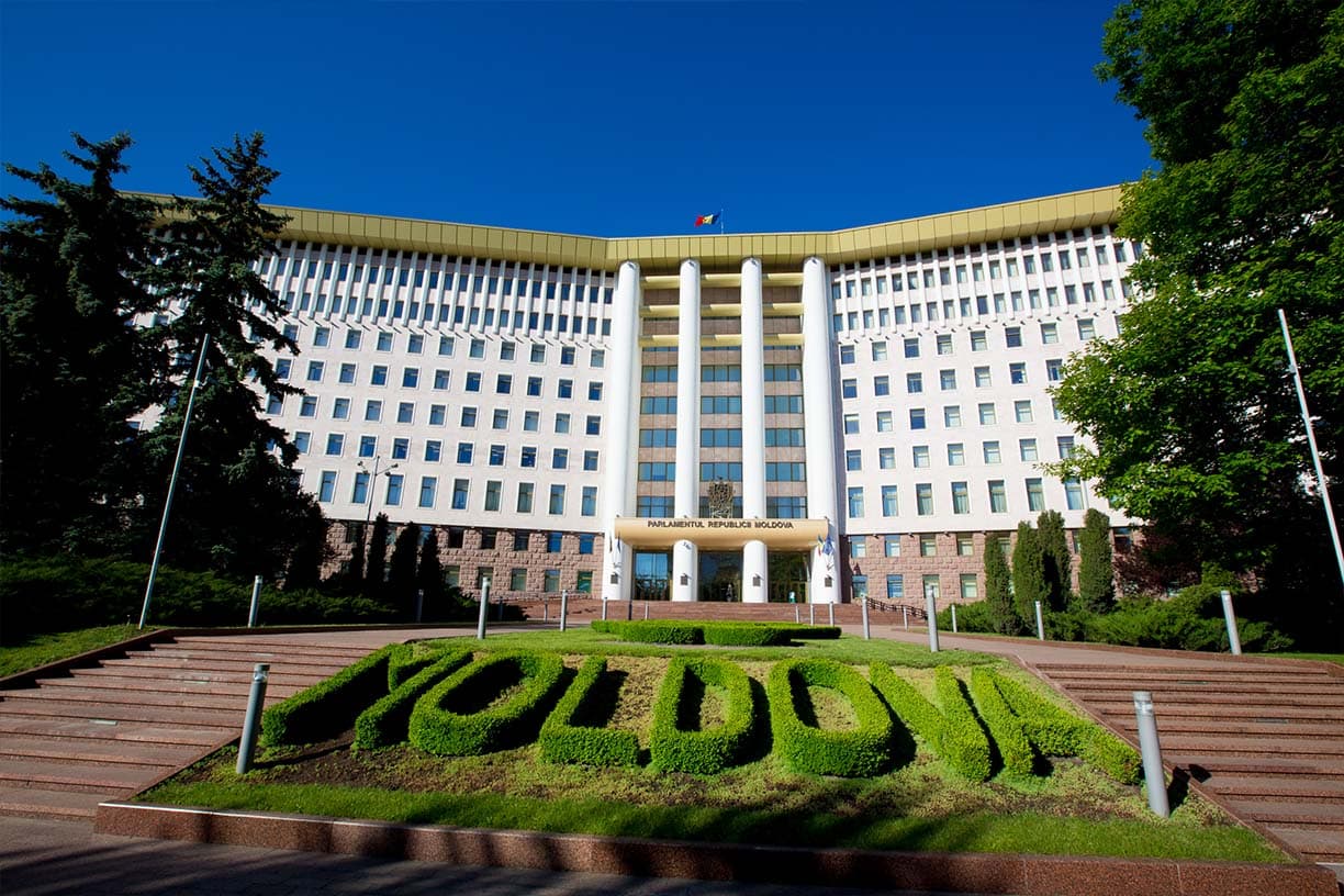 Audieri în Parlament despre fraudele online și telefonice pe 12 iunie