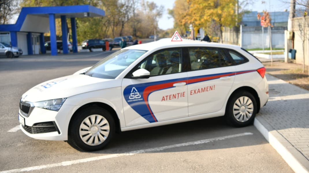 Instructorii auto pot participa la proba practică pentru permisul B: Proiect ASP