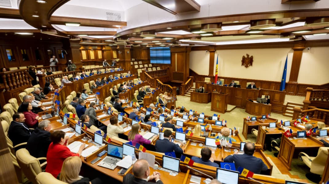 Parlamentul Republicii Moldova se reunește: 12 proiecte legislative discutate