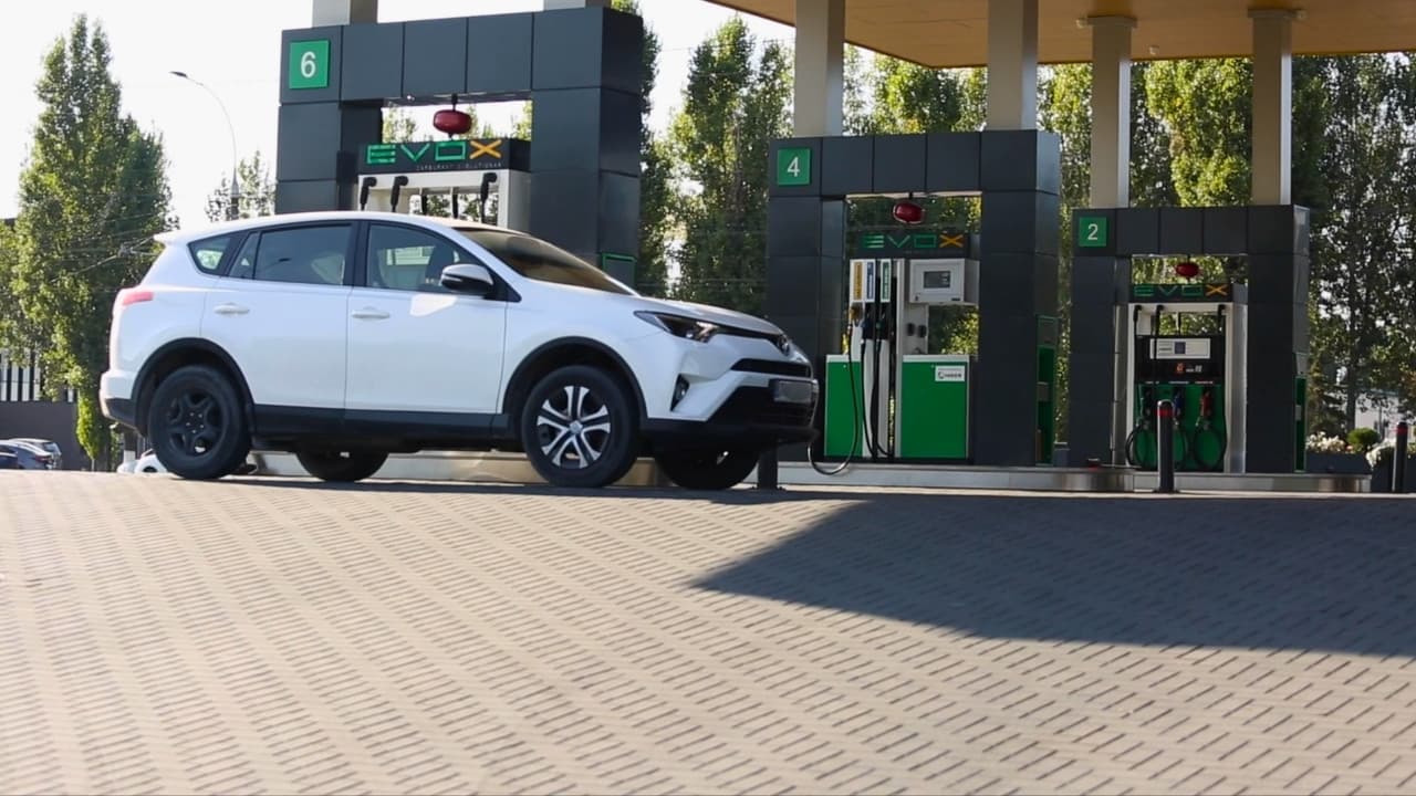 Prețurile carburanților pe 5 iunie: benzina cu un leu mai scumpă decât motorina