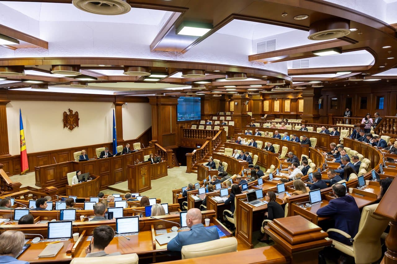 Parlamentul se reunește joi pentru ratificarea acordurilor de securitate socială