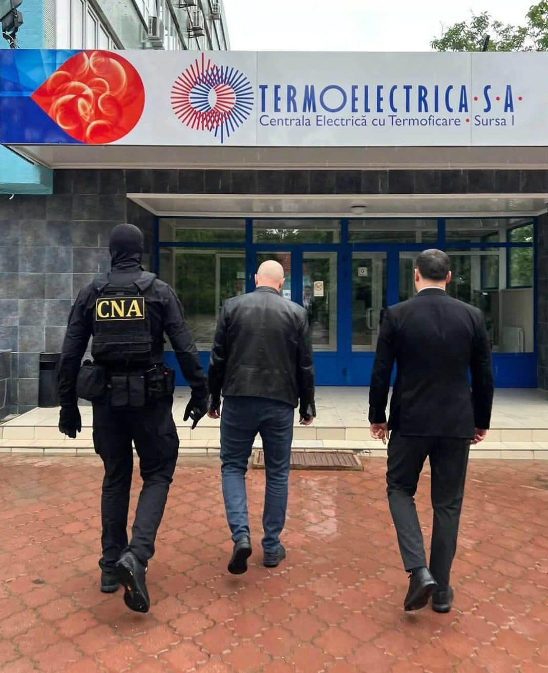 Șef de secție de la Termoelectrica, reținut pentru corupție - VIDEO
