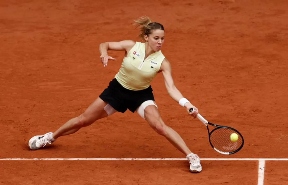 Surprize la Roland Garros: Maja Chwalinska și Diana Shnaider în semifinale