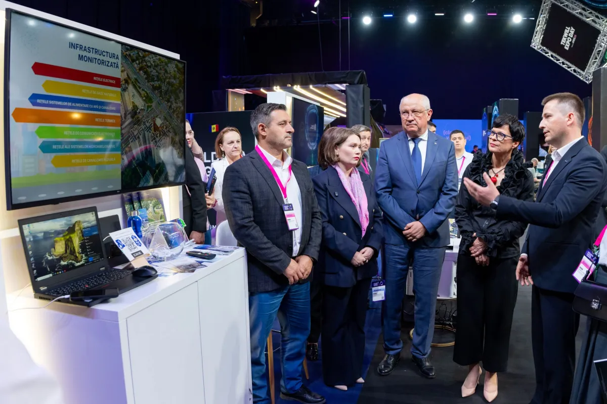 Inovații digitale la Moldova Digital Summit 2026: EVO și robotul de cules roșii